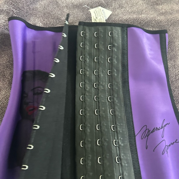 training Corset, waist Cincher,Girdle, torso,latex Clothing, active, hip clipart - Picture 2 of 4